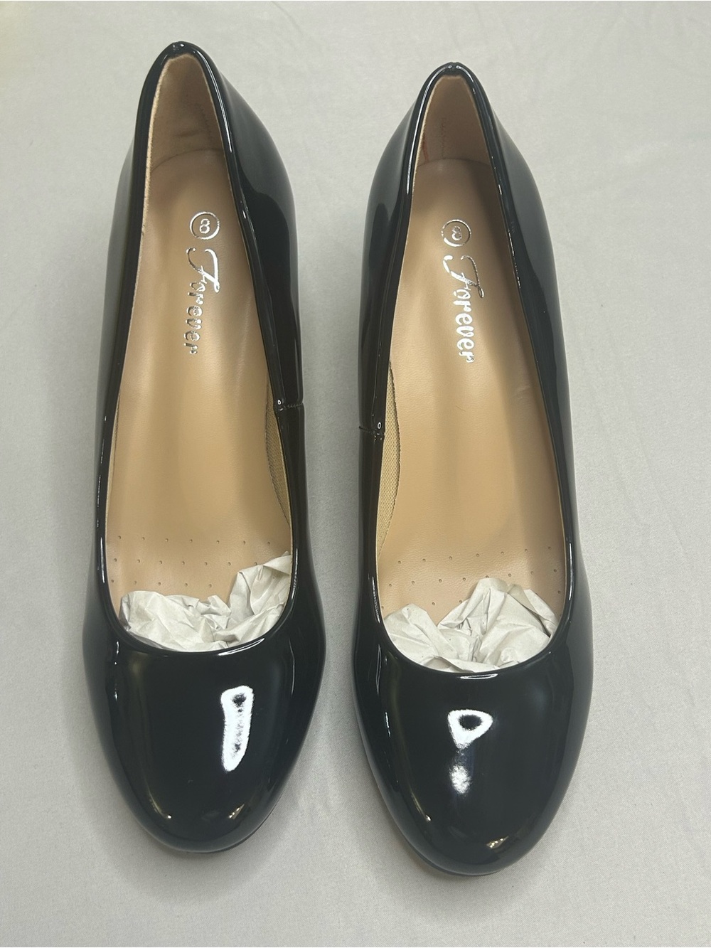 Forever 21 Black Patent Round-Toe 2.75 Heel New. Size 8